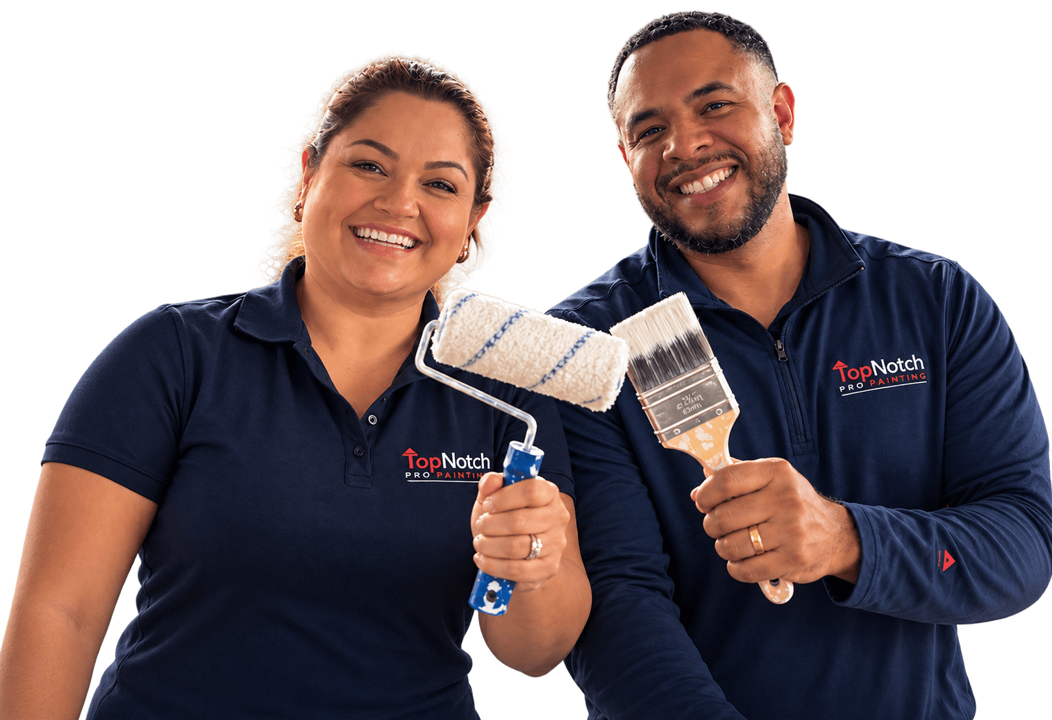 Cecília and Fred holding a paint roller and brush